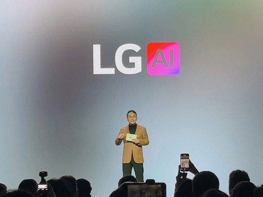 ֿ LG CEO "AI  " MS CEO, "Բ " ȭ